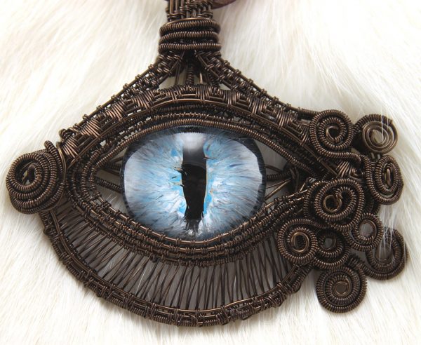 Icy-Eyed Dragon